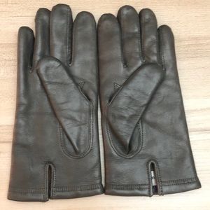 Christian Dior Gloves - Leather with Cashmere lining. Around a size 7 - unisex